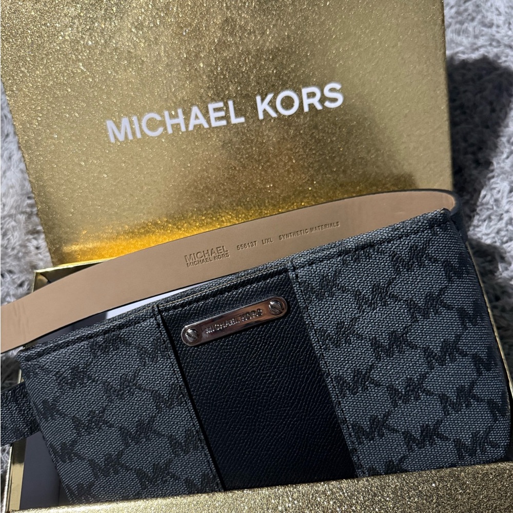 Michael Kors Black and Gray buckle bag small